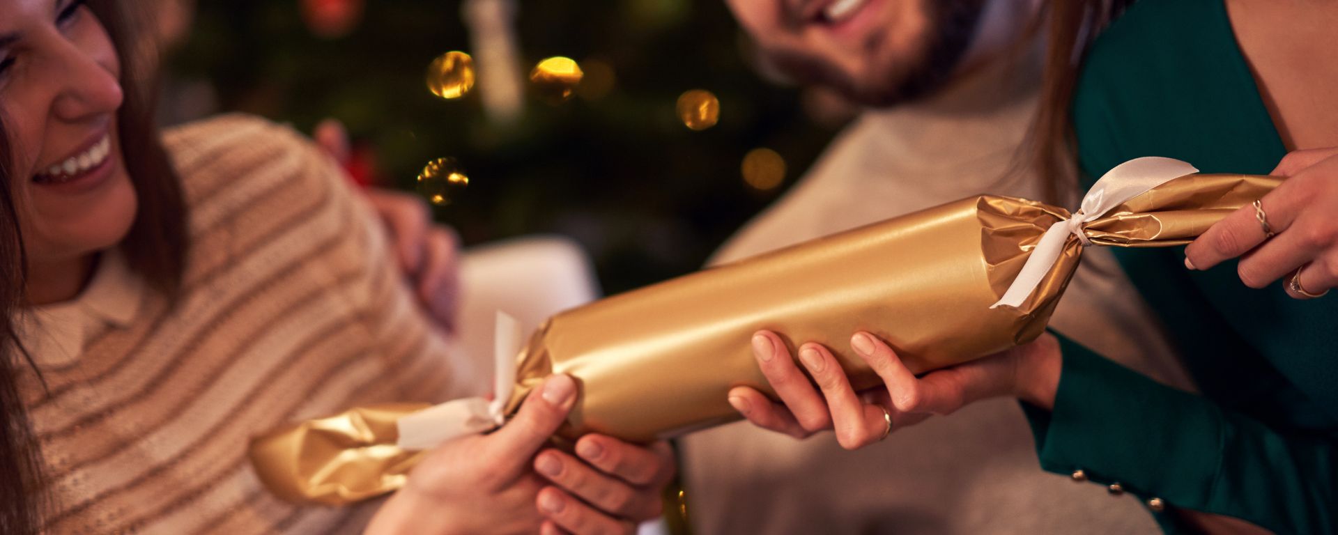 How To Make Christmas Crackers For A Special And Memorable Festive Season