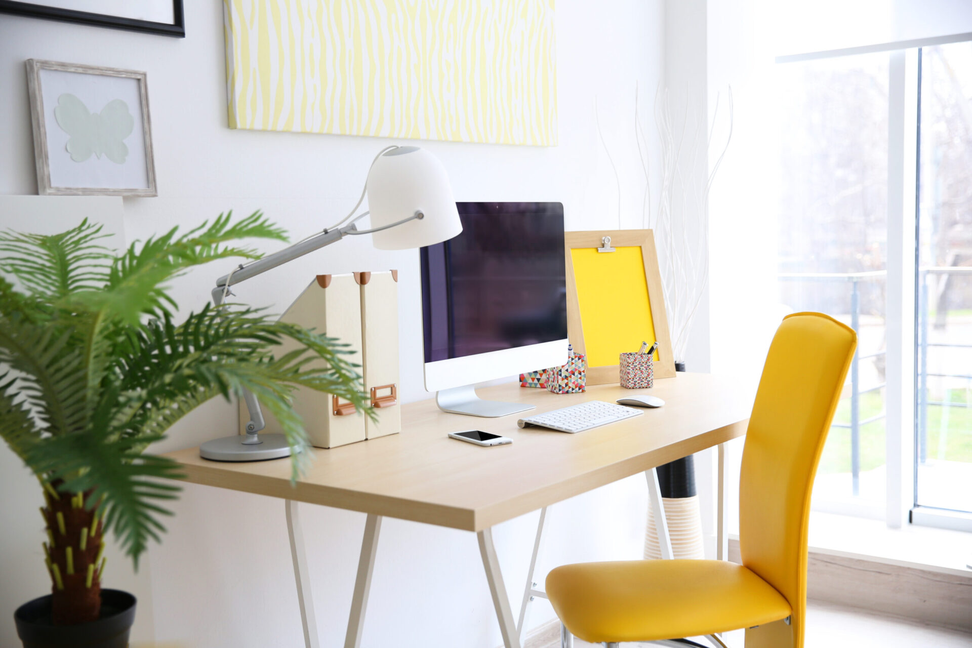 Fresh Beginnings: How to Organise Your Home Office for Spring